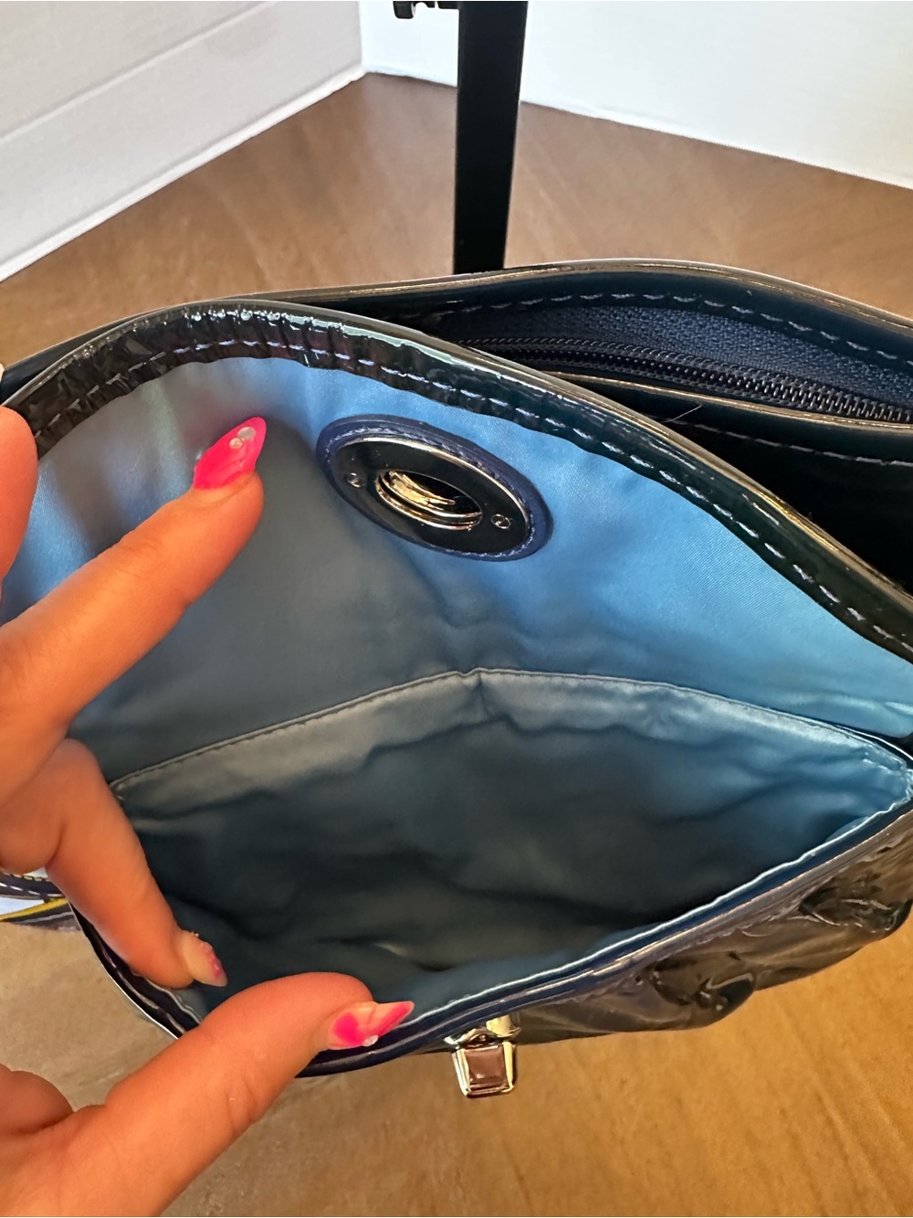 COACH Leah Rich Navy Patent Leather Tote w/ Hang Tag - Picture 7 of 16